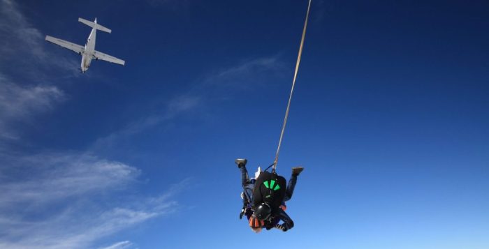 Skydive – Jane cropped Vida's Clinical Manager, leaps from a moving plane to raise funds for our Eva Therapy Service.